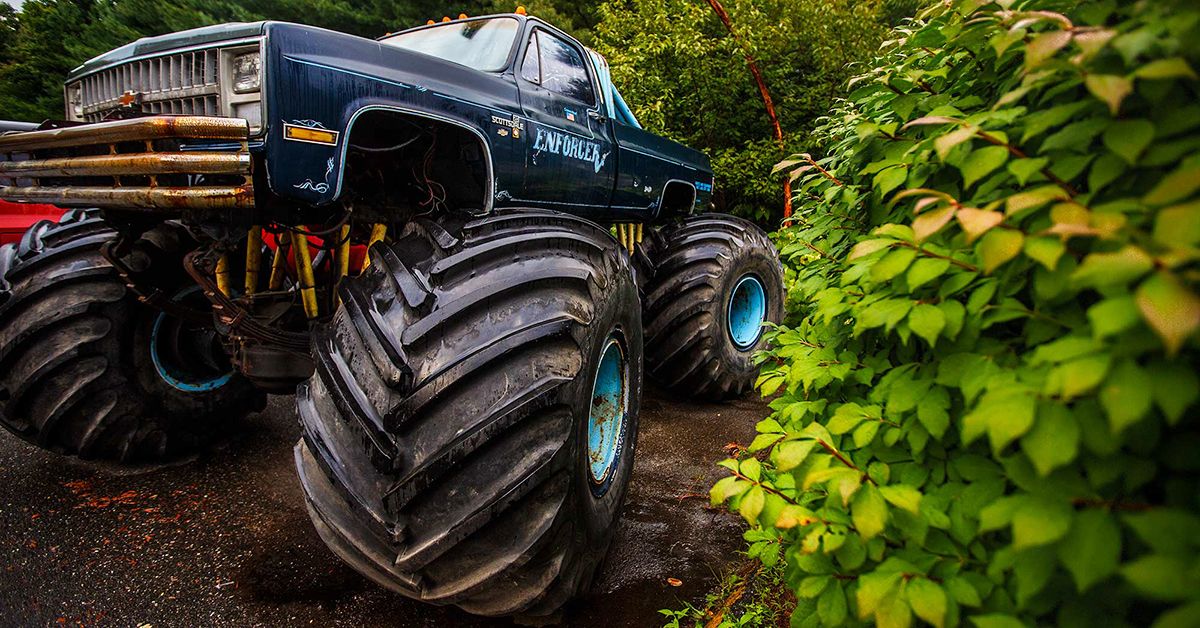 20 Sad Photos Of Abandoned Monster Trucks | TheThings