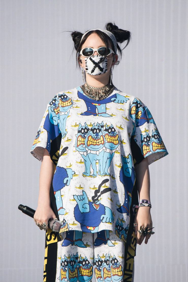 20 Photos Of Billie Eilish S Most Interesting Outfits