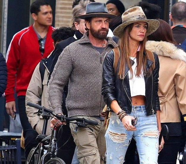 Morgan Marrom e gerard butler casual