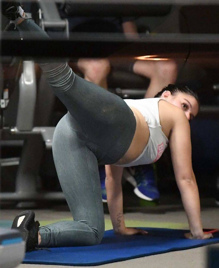 Here S What Ariel Winter Does To Stay In Shape Thethings
