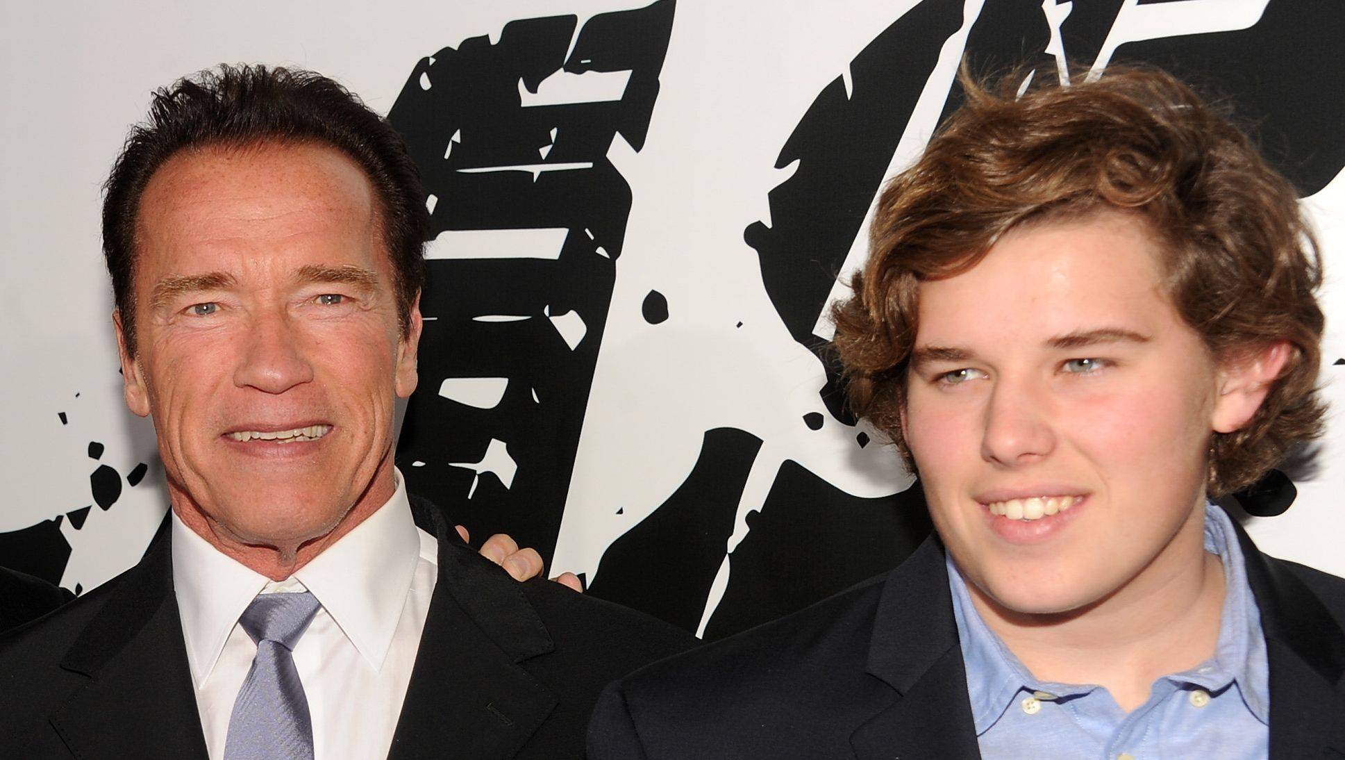 Arnold og Chris Schwarzenegger sammen på et arrangement