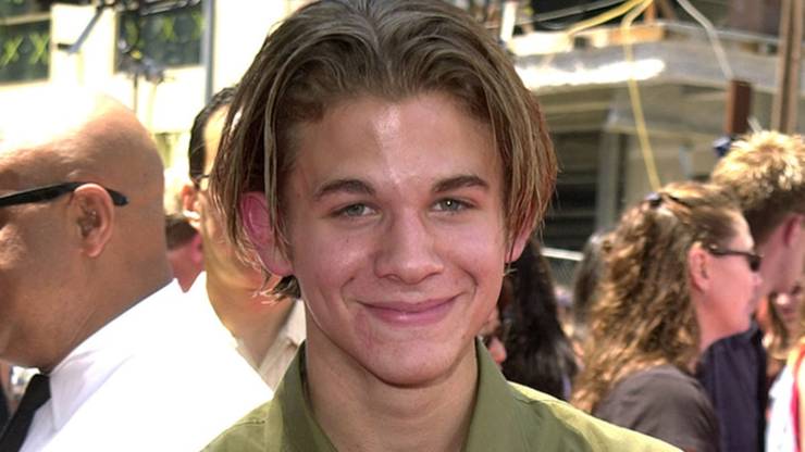 10 Disney Stars Who Should Have Made More Music Thethings