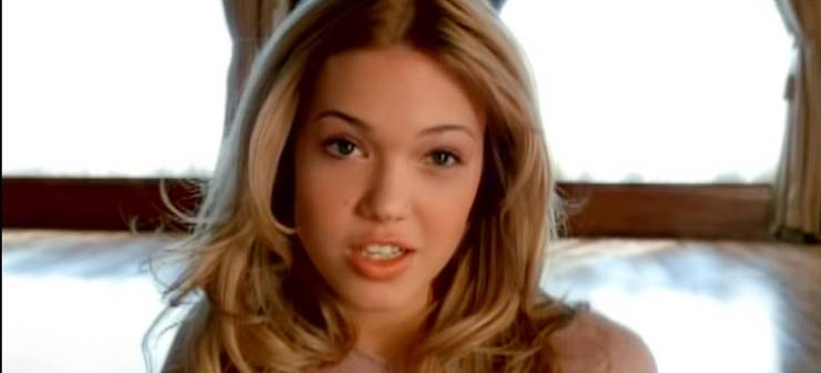 5 Ways Mandy Moore Is A Typical Aries 5 Ways She Isn T