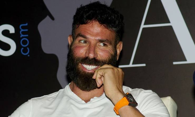 Así es como Dan Bilzerian Amasó Su Patrimonio Neto de 00 Millones