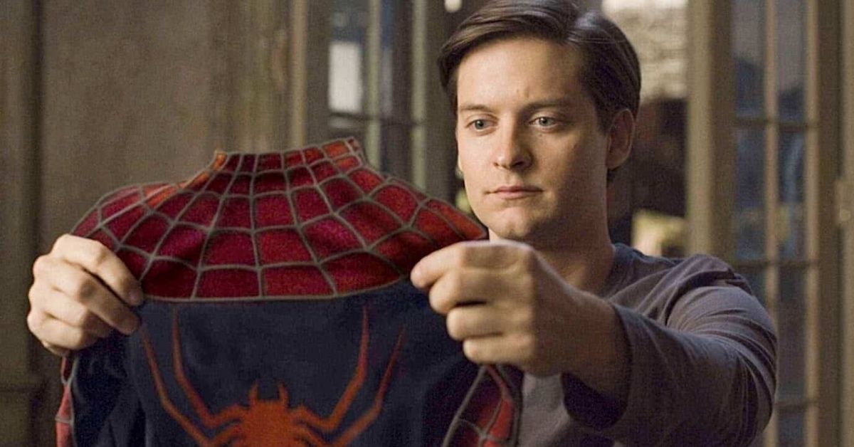 tobey maguire spider playing