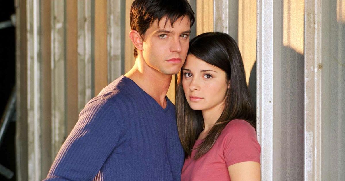 Inside The Inspiration Behind Teen Drama 'Roswell' | TheThings